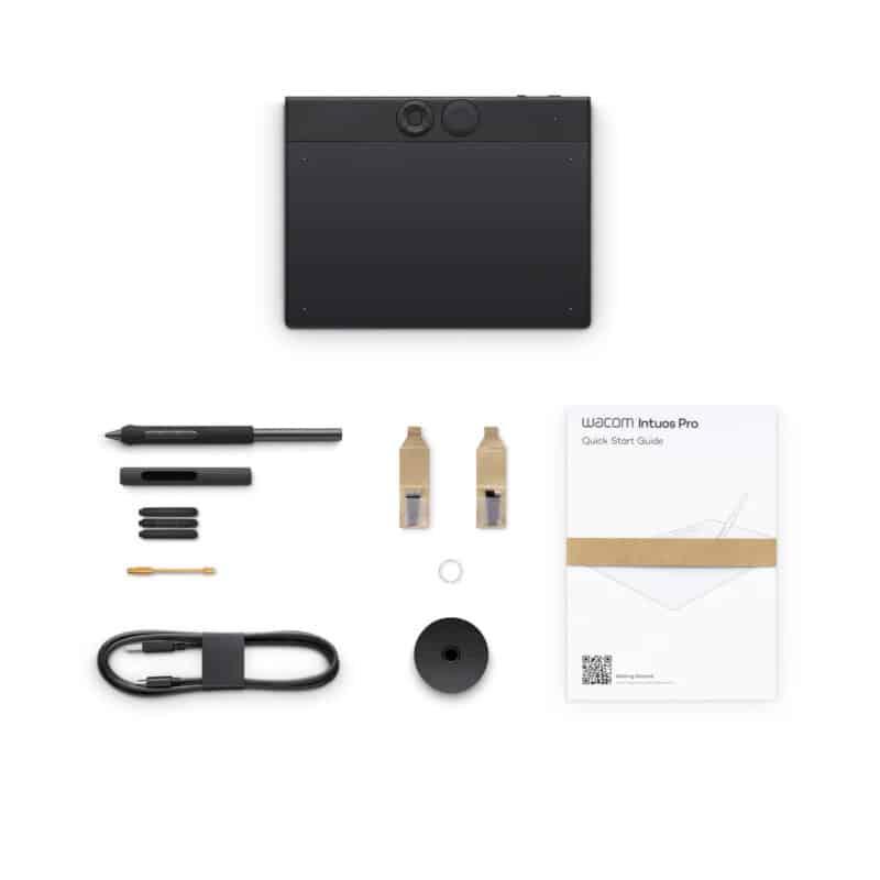 Tablette graphique Wacom Intuos Pro avec accessoires.